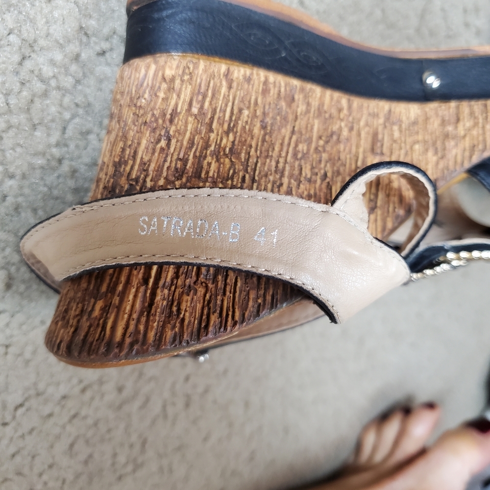 Patricia by Spring Step Satrada-B Medallion Wedge Heel, 41 (U.S. 9.5-10), Black - Picture 13 of 16
